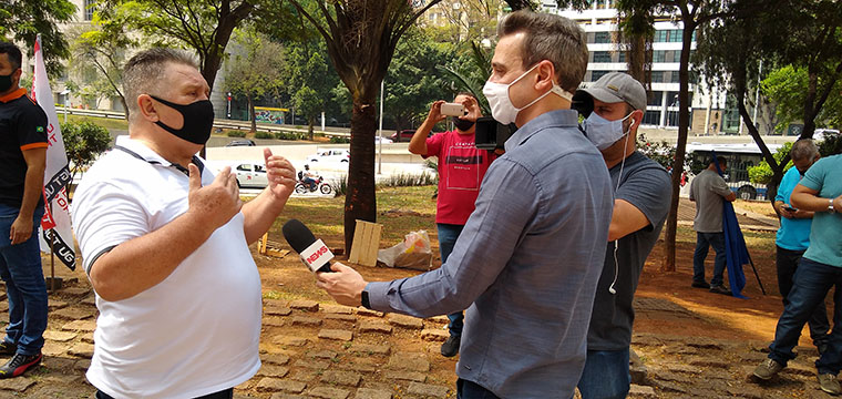 Mauro Cava de Britto, vice-presidente do SINTETEL concede entrevista  Globo News