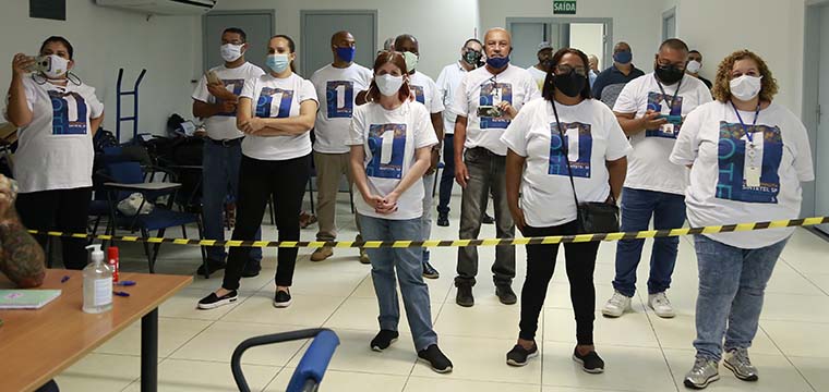 Representantes sindicais acompanham a apurao dos votos