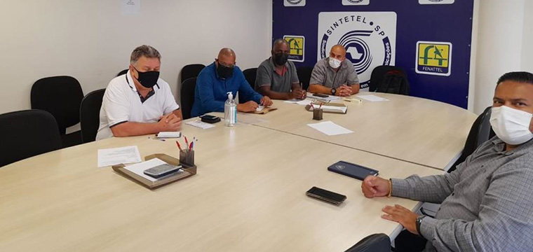 Dirigentes do SINTETEL apresentam reivindicaes ao representante da Ezentis