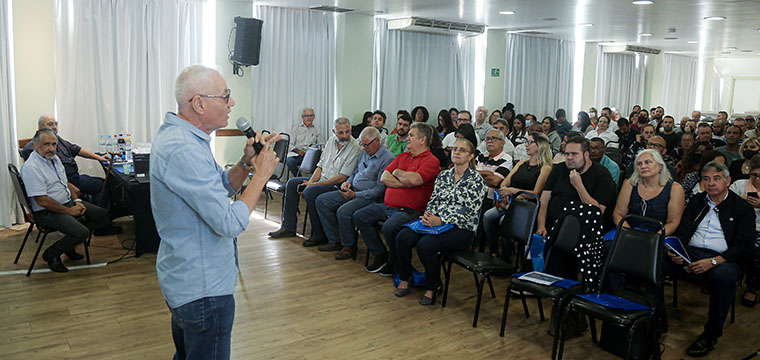 O Vice-Presidente,  Jos Roberto, fala da importncia da formao para os dirigentes 