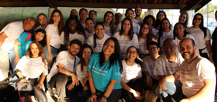 Voluntrios promovem ao social para as crianas de Campinas