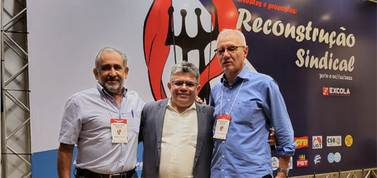Presidente do SINTETEL, Gilberto Dourado; o Subprocurador Geral do Trabalho, Francisco Gerson Marques de Lima e o vice-presidente do SINTETEL, Jos Roberto
