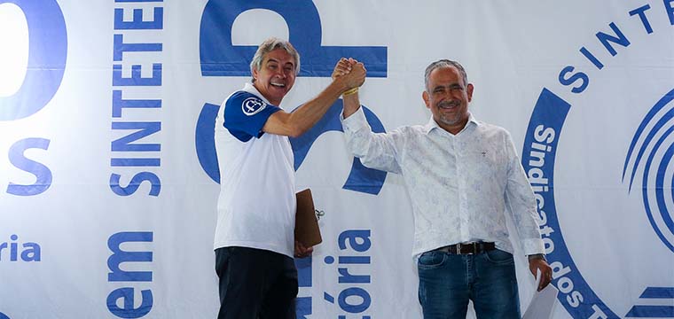 Presidente do SINTETEL, Gilberto Dourado e o Marcos Milanez, anfitrio e diretor Regional do Vale do Paraba recepcionam os trabalhadores 