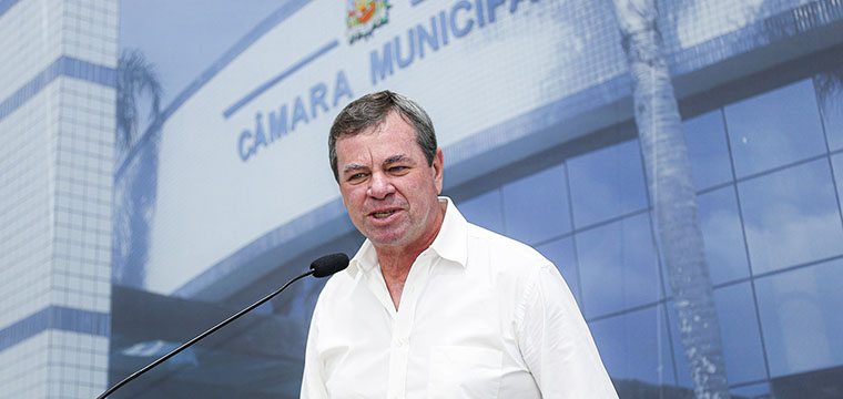 Antnio Marcos de Barros, presidente do Sindicato dos Bancrios da regio, enalteceu a trajetria do SINTETEL