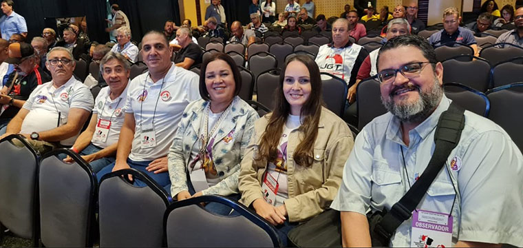 Delegao do SINTETEL: dirigente Gilson Alvim, diretor Regional do Vale, Marcos Milanez, representante, Alex Ren, diretora das Relaes Sindicais, Aurea Barrence e os diretores Anglica Fortunato e Ricardo Martins