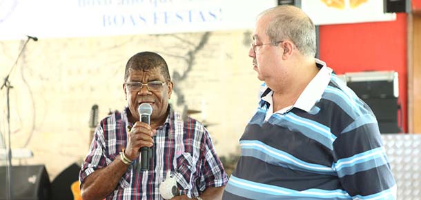 Presidente do Sintetel, Almir Munhoz, prestou homenagem ao companheiro Salles em dezembro de 2014