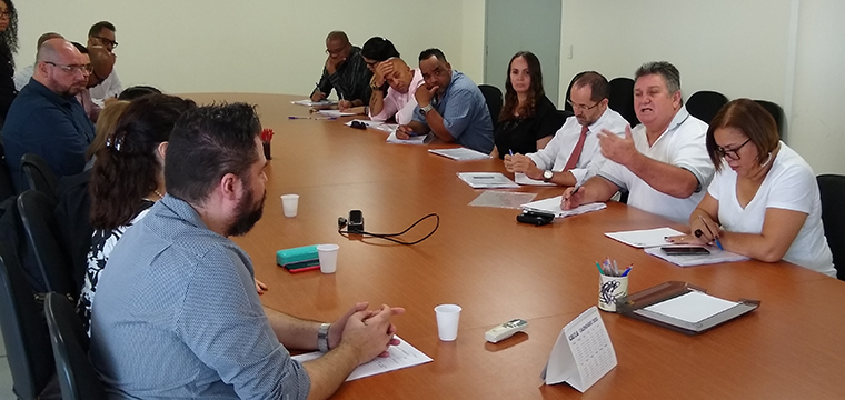 Vice presidente do Sintetel, Mauro Cava de Britto, quer discutir as 104 clusulas da Pauta de Reivindicao