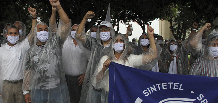 Manifestao Do Sintetel em Braslia pediu a manuteno dos empregos (Foto: Andr Oliveira)