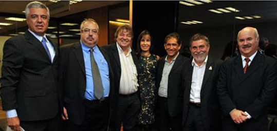 SINTETEL recebe Diploma de Reconhecimento e placa comemorativa pelos 70 anos de servios prestados na defesa dos trabalhadores em telecomunicaes, iniciativa do Major Olimpio, em 2012.