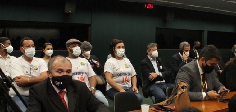 Dirigentes do SINTETEL marcam presena no plenrio da CCJ