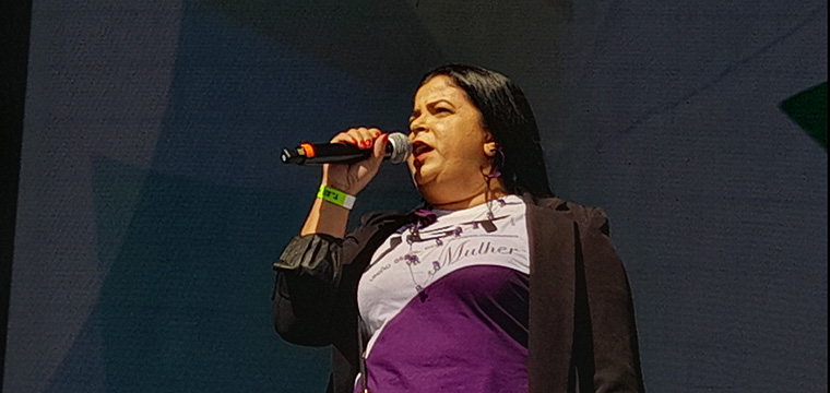 Dirigente do SINTETEL, Maria Edna, lembrou dos 80 anos da criao da carteira de trabalho e da instituio do voto feminino