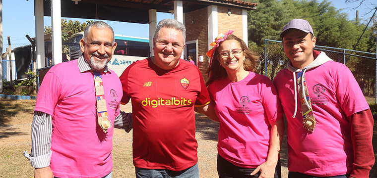 Presidente do SINTETEL, Gilberto Dourado e os dirigentes Mauro Cava de Britto, Cristiane do Nascimento e Fernando Brando curtem a festa do teleatendimento