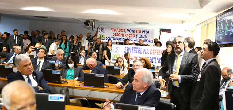 SINTETEL presente no Senado