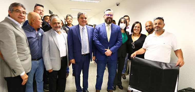 Dirigentes do SINTETEL, o presidente Gilberto Dourado, o senador  Efraim Filho e lideranas polticas apoiam a prorrogao do PL