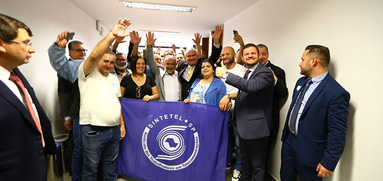 Lideranas do SINTETEL celebram a prorrogao do PL