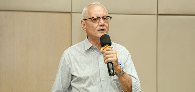 Vice-presidente do SINTETEL, Jos Roberto,  um dos organizadores da formao
