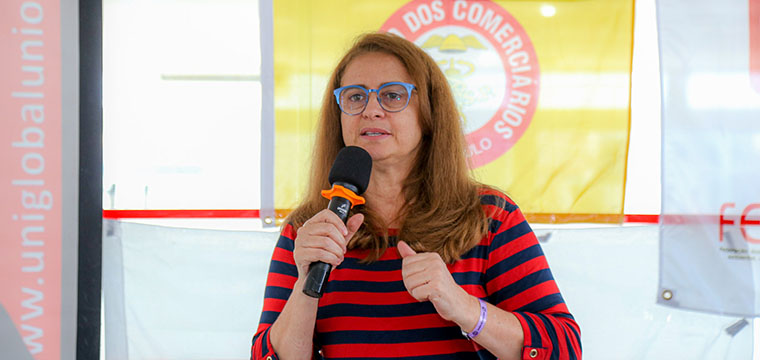 Cristiane do Nascimento, diretora Social do SINTETEL e vice- Presidente da UNiAmricas Mulheres, coordenou e falou aos presentes durante o evento