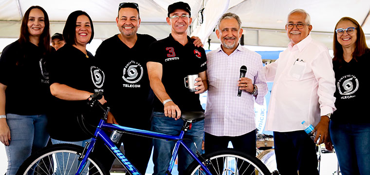 Adilson Loureno da TEL Ribeiro Preto levou uma bike para casa