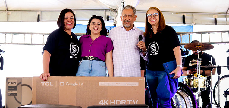 Tatiane Bueno da CONCILIG Lins ganhou uma TV 50