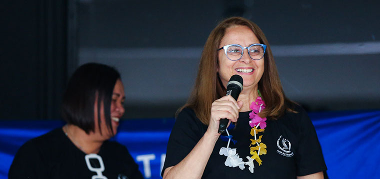 Cristiane do Nascimento, diretora Social do SINTETEL, d o seu recado aos trabalhdores