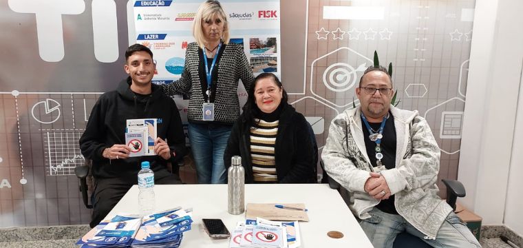 Delegados Sindicais da Atento Santana, Rute e Renato, e a diretora de Base Paulette