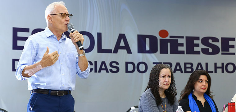 Jos Roberto, vice-presidente do SINTETEL e presidente da CONTCOP,  agradeceu a participao de todas