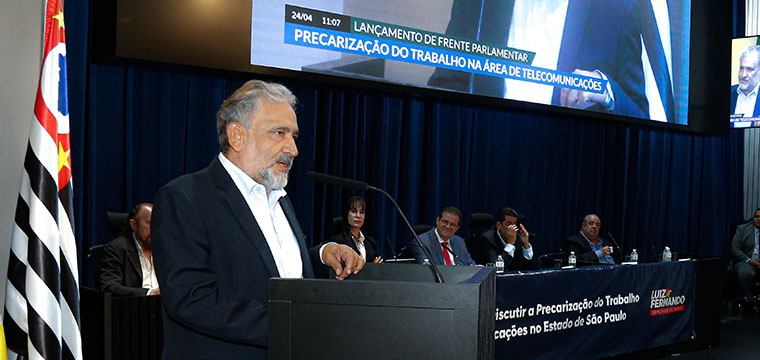 Gilberto Dourado, presidente do SINTETEL, denuncia a precarizao no setor de telecom