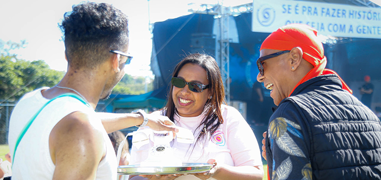 Mais de 200 trabalhadores deixaram seu recado ao SINTETEL
