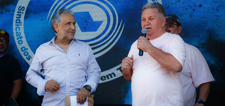 Mauro Britto, secretrio Geral do SINTETEL, faz um alerta aos trabalhadores da Pulse