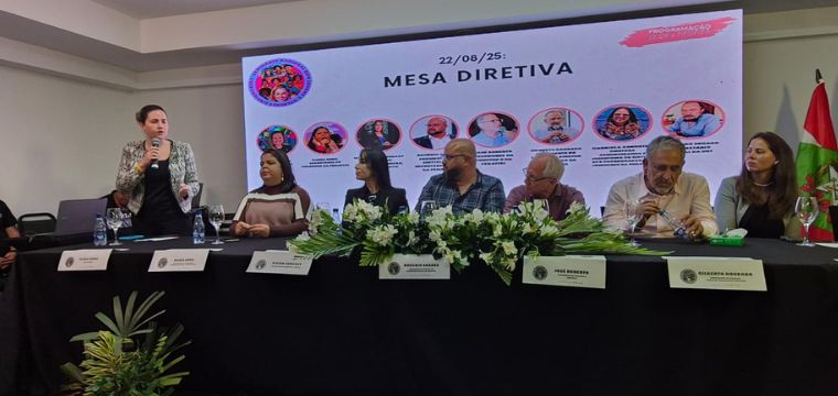 Flavia Muniz, da ONU Mulheres, apresenta o cenrio da participao feminina no mercado de trabalho