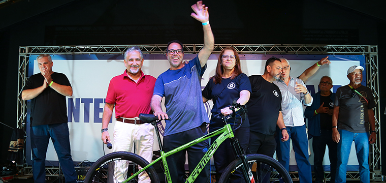 Marcos Aurelio da Algar de Franca ganhou uma bike