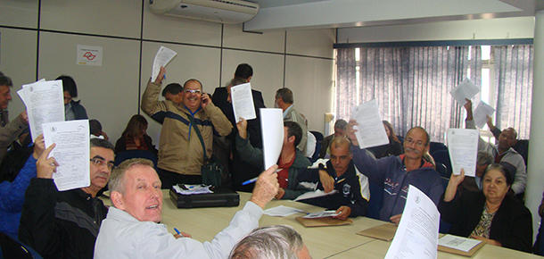 Trabalhadores comemoraram a vitria