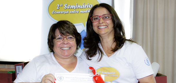 Cenise Monteiro, Secretria da Mulher, e Cristiane do Nascimento, vice-presidente do Sintetel