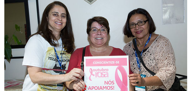 Cristiane do Nascimento, vice-presidente do Sintetel, Cenise Monteiro, secretria da Mulher do Sintetel, e Lacy da Matta, presidente do Sinttel-AM