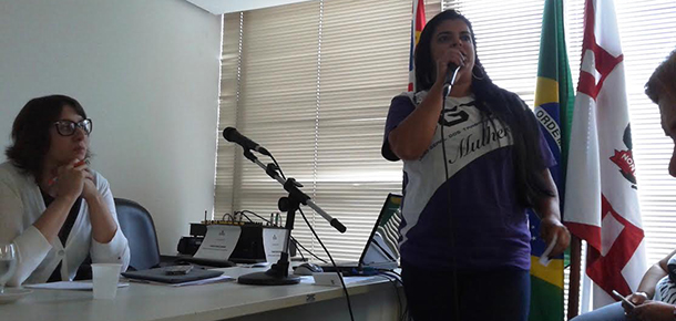 Maria Edna Medeiros, dirigente do Sintetel, participou do seminrio.