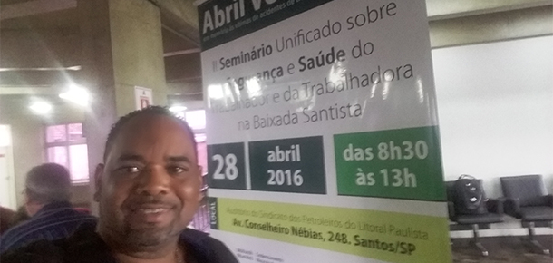 O dirigente do Sintetel Anderson Reis participa do Seminrio