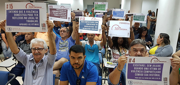 Dirigente do Sintetel participam da campanha mundial